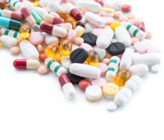 Лекарствата, които могат да повлияят на броя на левкоцитите, включват