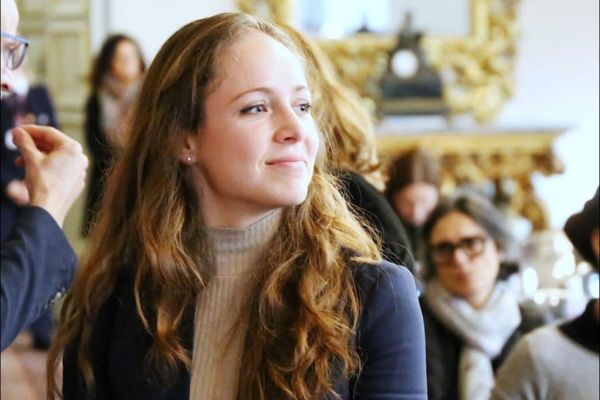 Целта на Discover е да предложи на младите хора място, за да преоткрият удоволствието да бъдат заедно, да общуват и творят, казва Летиция Перини. Летиция Перини