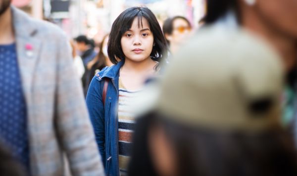 Според психолога Джордж Хърбърт Мийд човекът е резултат от своите взаимодействия със средата и обществото момиче в тълпата