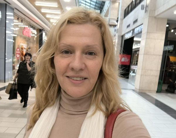 Отпускането на 60 лв. за хората с лимфедем, следствие от рак на гърдата, е дискриминационно, неефективнио и показва, че НЗОК не разбира проблема, казва Петя Стойчева. Петя Стойчева