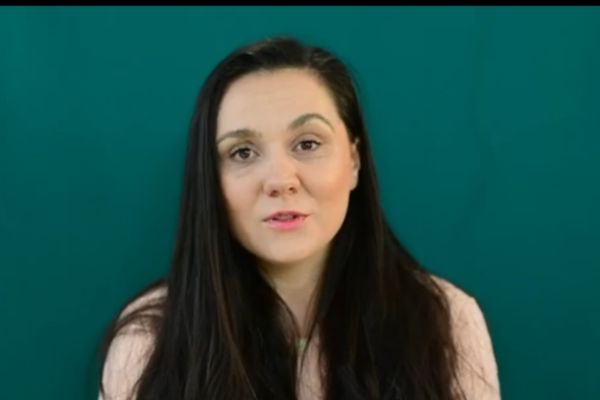 Повечето жени изпитват едни и същи трудности и страхове, но рядко ги изричат, казва основателката на платформата Momfident Женя Димитрова. Женя Димитрова