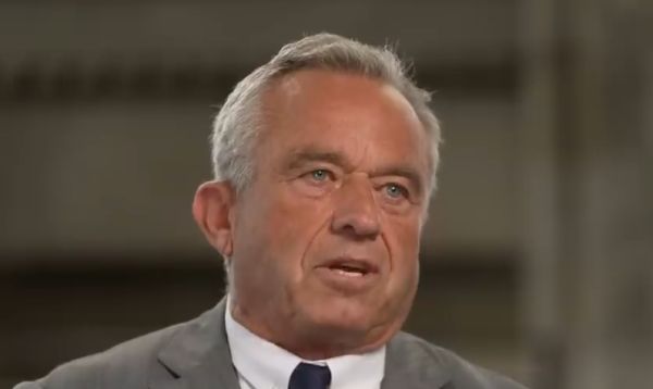 Робърт Кенеди-младши е убеден, че промените са в полза на децата. Робърт Кенеди-младши