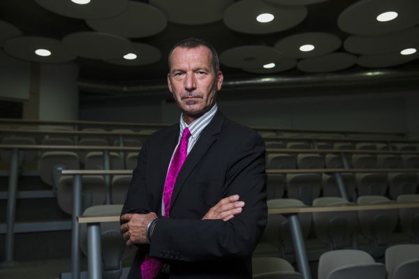 Облекчаването на условията за употреба на псилоцибин представлява по-добра грижа за психичното здраве, казва проф. Хорачек. проф. Иржи Хорачек