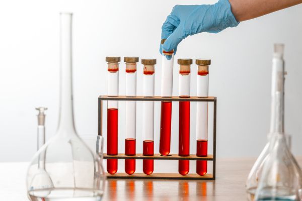 Редица изследователи правят опити да създадат Лаборатория