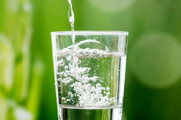 Чаша с газирана вода