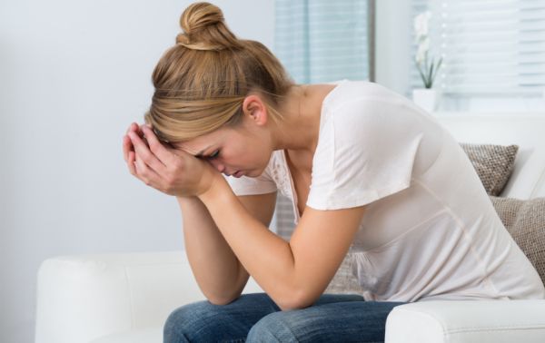 ����� ����