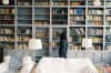 За хората, пристрастени към трупане на книги, има специална дума в Япония