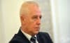 Здравният министър се включи в спасяването на припаднал мъж