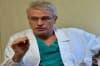Лекар демонстрира извършването на операция с еколазер за първи път в българска болница