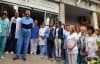 Лекари от болница Шейново излизат на протест