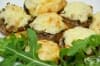 Пълнени печурки с рукола и кедрови ядки