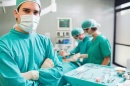 Учени подготвят първата трансплантация на цяло око