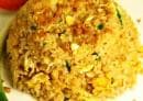 Ориз с яйца и зелен лук