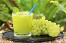Смути от грозде с крес салата и киви