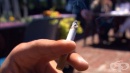 Спазва ли се забраната за тютюнопушенето на закрити обществени места?