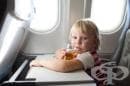 Как да предпазим детето от болки в ушите по време на полет със самолет?