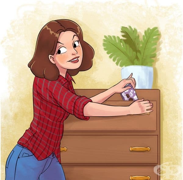 Къде е най-сигурно да скриете шоколада? В шкафа за бельо!