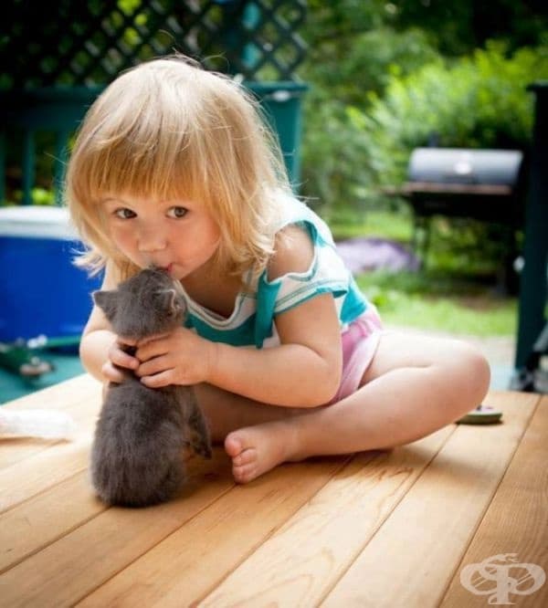 25 снимки, които показват защо децата трябва да имат домашен любимец