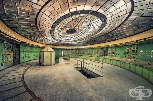 30 снимки разкриват красотата на изоставени сгради от цял свят