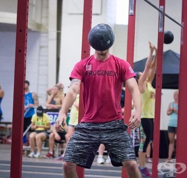 „Снимка на приятеля ми в конкурс за CrossFit".