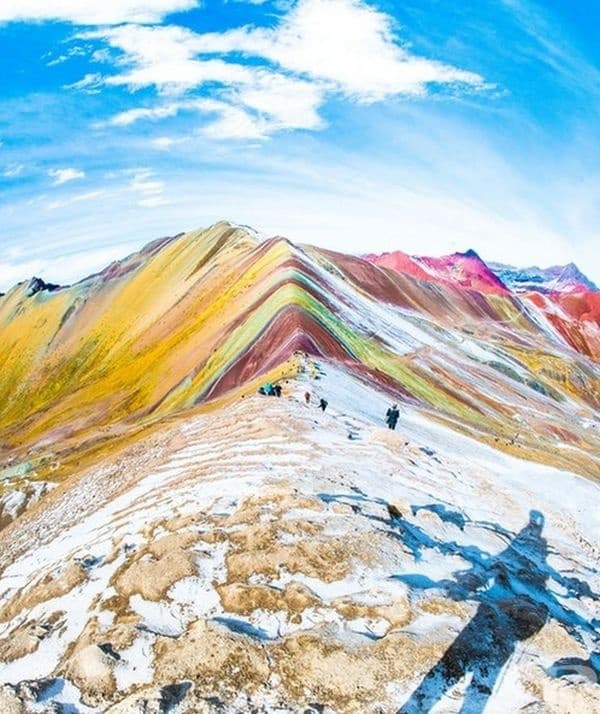 Планината дъга (Rainbow Mountain) в Перу.