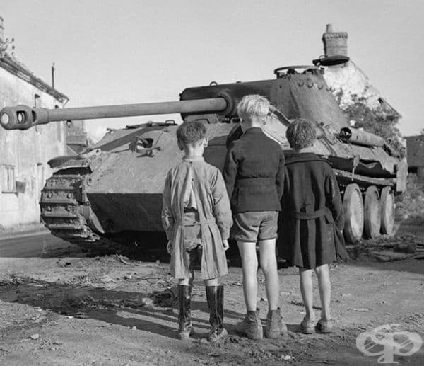 Фотограф оцветява стари исторически снимки и им вдъхва нов живот
