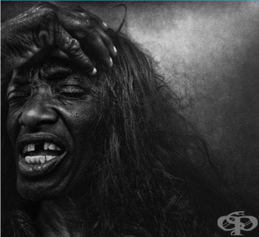 Фотограф улавя болката в сърцето на бездомни хора чрез тези уникални фотографии
