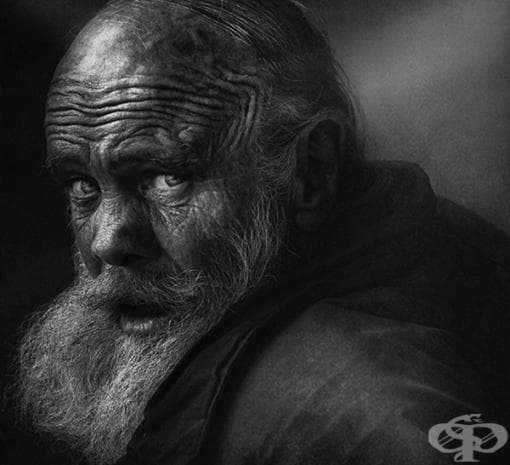 Фотограф улавя болката в сърцето на бездомни хора чрез тези уникални фотографии