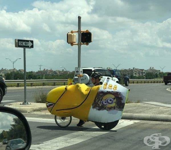 На една от улиците на града.