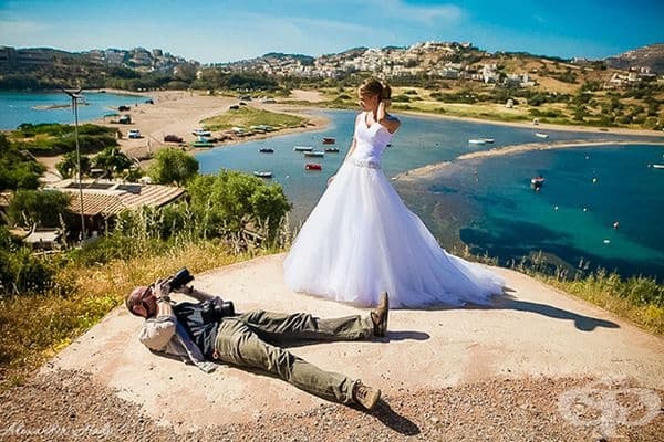 33 сватбени снимки доказват, че фотографите са забавни