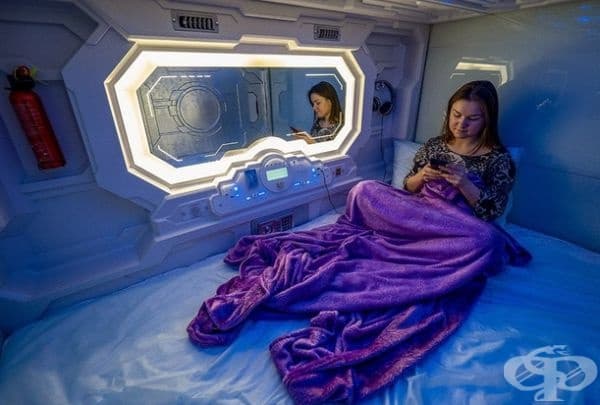 Капсулите са оборудвани с вентилационна система, детектори за дим и компактни пожарогасители.