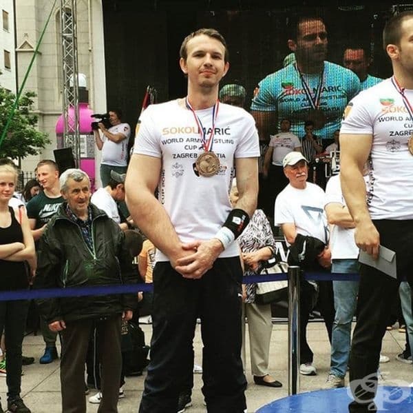 Световният шампион по канадска борба Матиас Шлит.