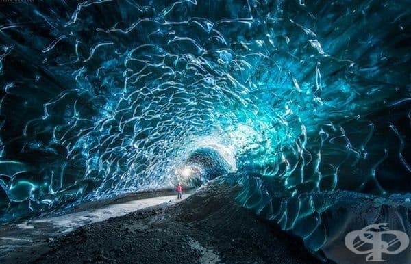 Ледените пещери в Исландия.