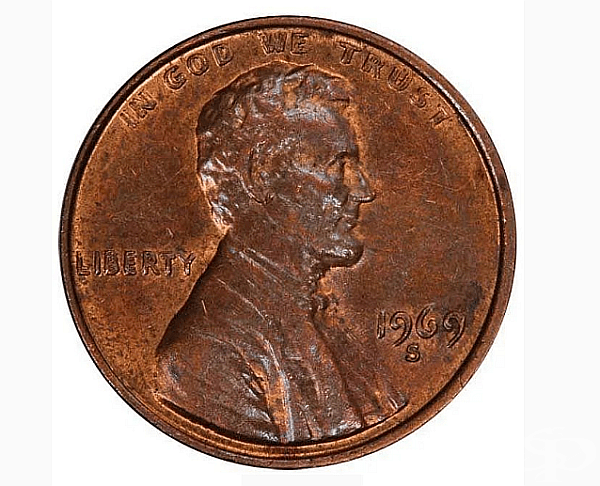 Удвоен цент (1969-S). Екземплярът е продаден за 126,500 $. Когато матрицата за печат на монета с изображение не е подравнена правилно, изображенията или буквите се „удвояват“ върху монетата. Така се е случило с тази монета. Съществуват 40-50 такива бройки