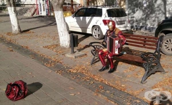 Железният човек в нова роля.