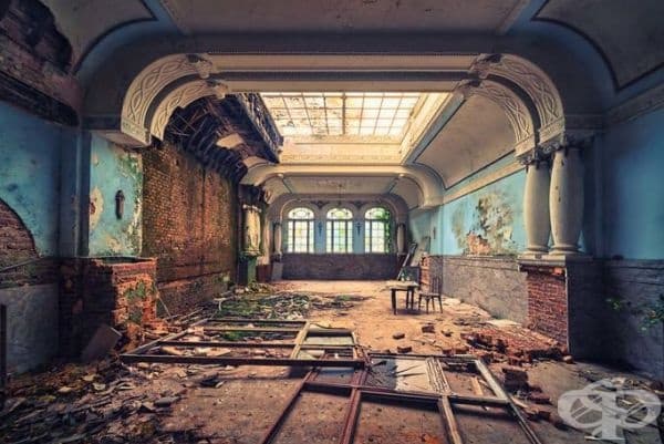 30 снимки разкриват красотата на изоставени сгради от цял свят