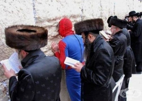 Ако някой знае какво се случва тук, моля да остави коментар.