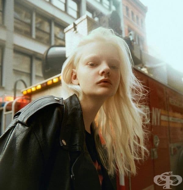 Юния Пахомова. Руски модел с елфски облик, който завладява подиумите на Gucci, Alexander Wang, Balenciaga и други марки. Самата тя е решила да стане модел, за да докаже, че с тази външност може да направи успешна кариера.