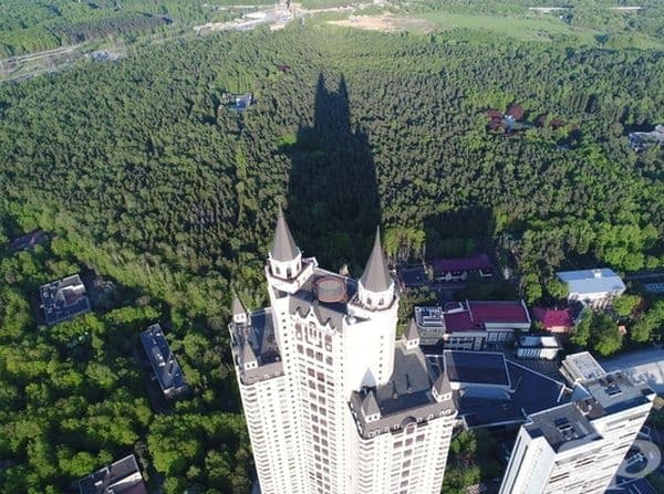 Ето къде живеел Батман - в Москва!