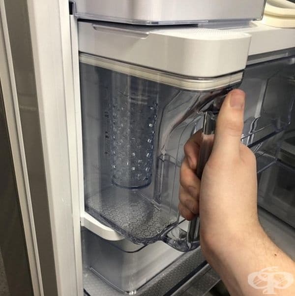 Хладилник с разпределение за студена вода.