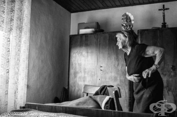 Един ден от живота на 83-годишна баба във фермата в снимки