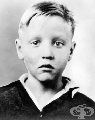 5-годишният Елвис Пресли, 1940.