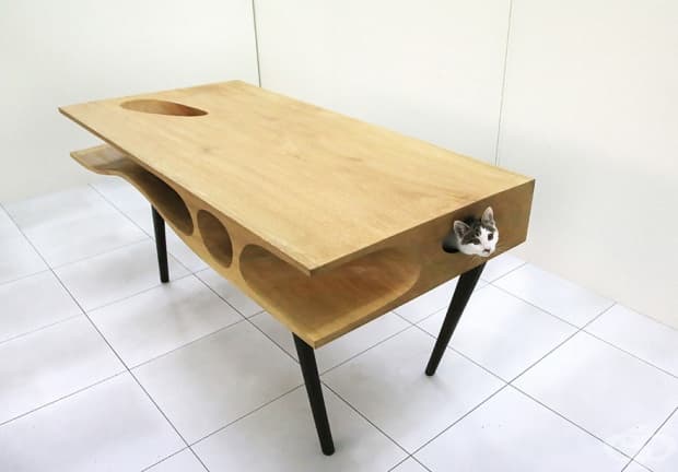 Маса с тунели за игра