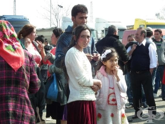 По стара ромска традиция: Пазар за булки в Стара Загора