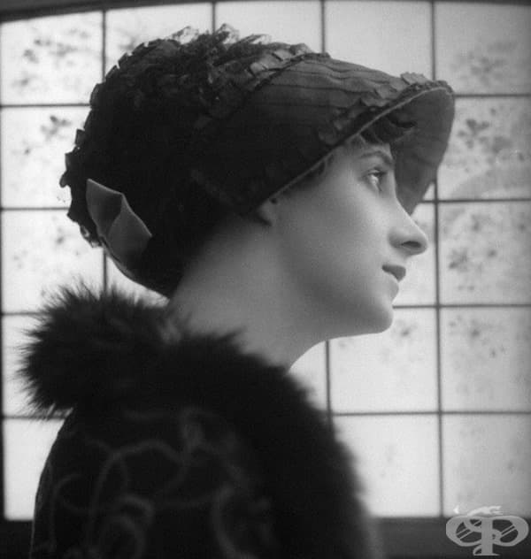 Музикалната и мълчалива актриса, която произлиза от старо английско семейство.