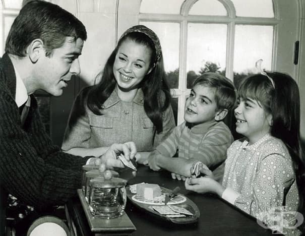 7-годишният Джордж Клуни със семейството си, 1968 г.