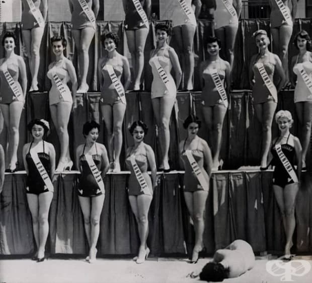 На конкурса Мис Вселена в Лонг Бийч Мис Нова Зеландия припада. 15 юли, 1954 г.