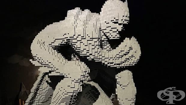25 скулптури на Ди Си комикс герои, пресъздадени чрез милиони LEGO парчета!