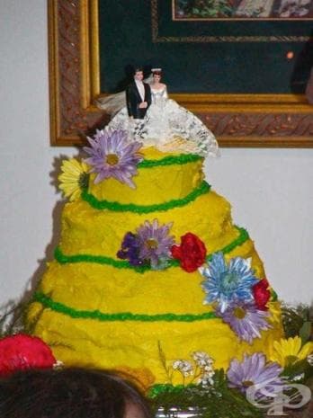 15 ужасни сватбени торти, които буквално разплакват младоженците