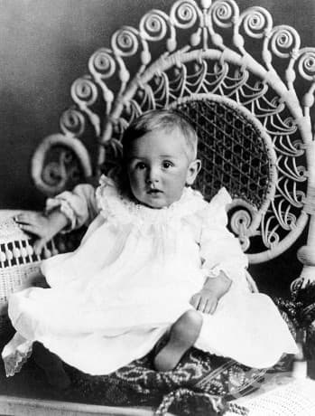 Уолд Дисни на 1 годинка, 1902.